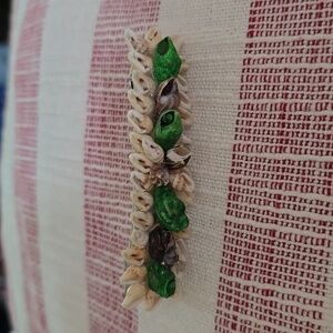 Vintage Shell Hair Clip - EUC